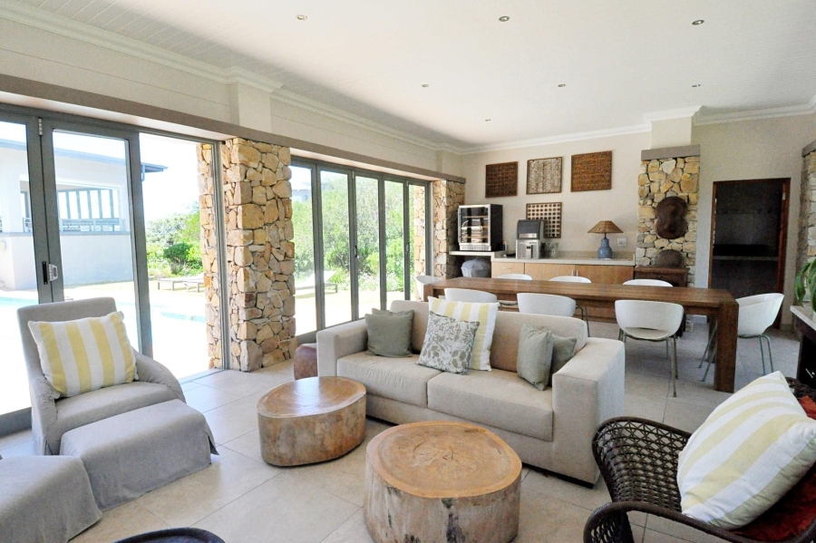 5 Bedroom Property for Sale in Whale Rock Ridge Western Cape